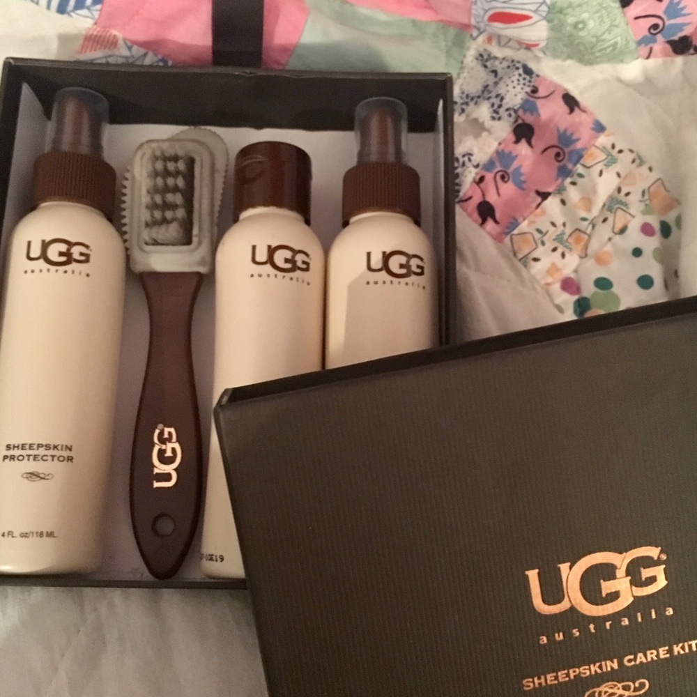 Ugg cleaning and protection kit
